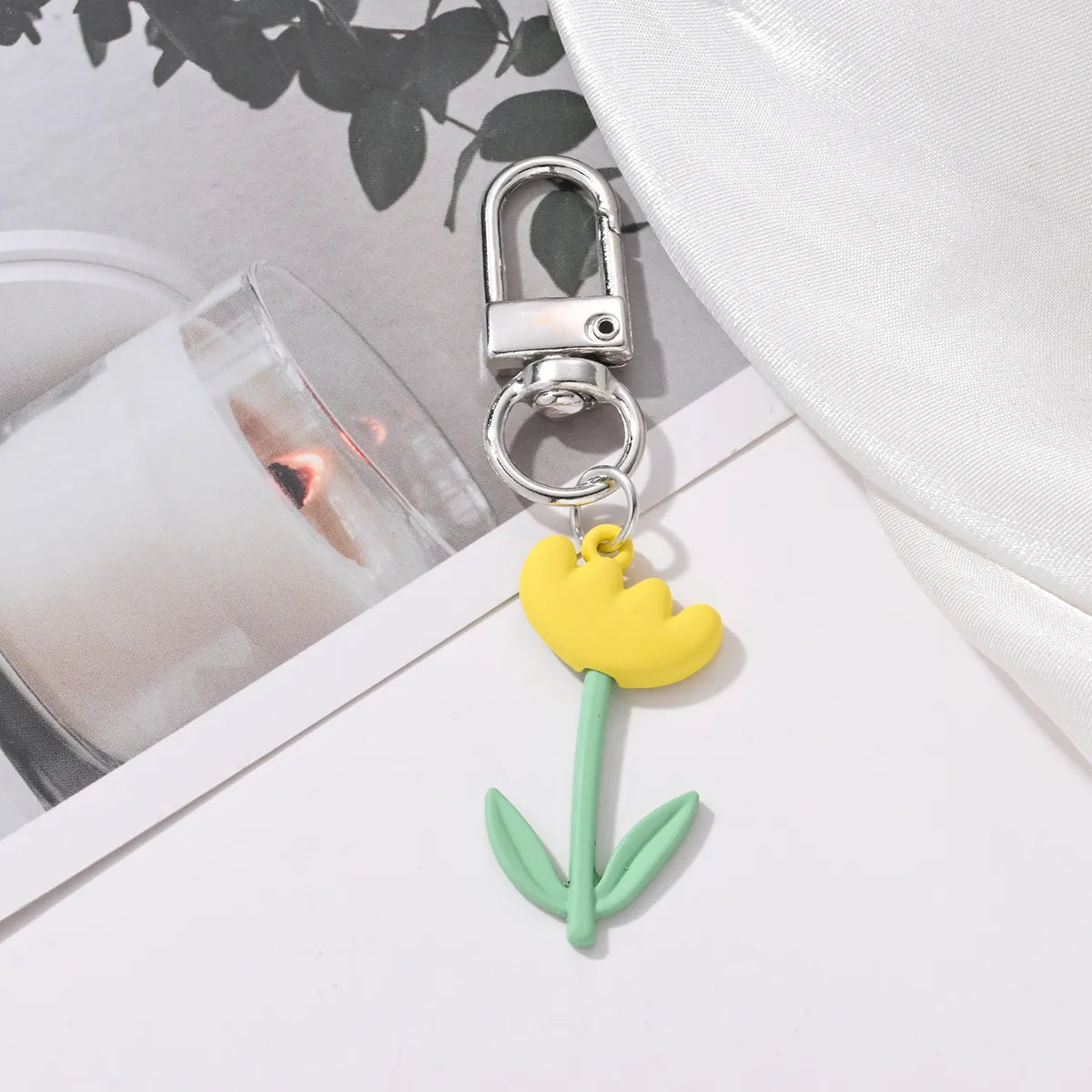 Cute Queen Bridal Floral Alloy Asymmetrical Alloy Keychain