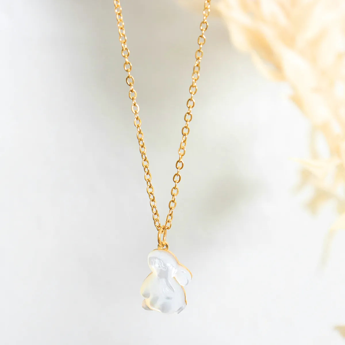 Wholesale Jewelry Cute Rabbit 304 Stainless Steel Shell 18K Gold Plated Inlay Pendant Necklace