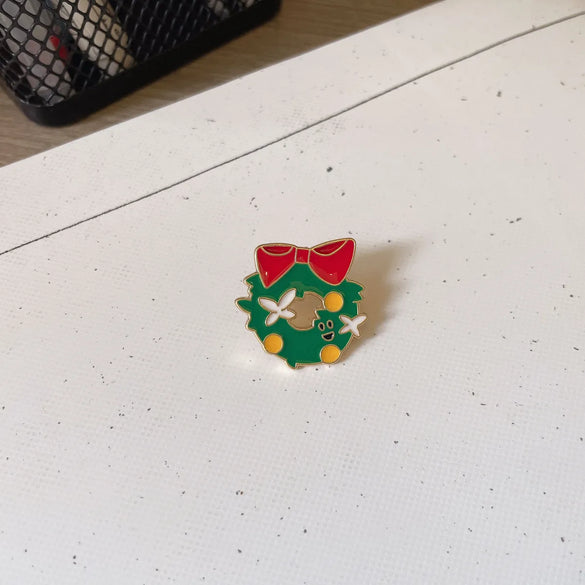 Cute Santa Claus Snowman Elk Alloy Enamel Unisex Brooches