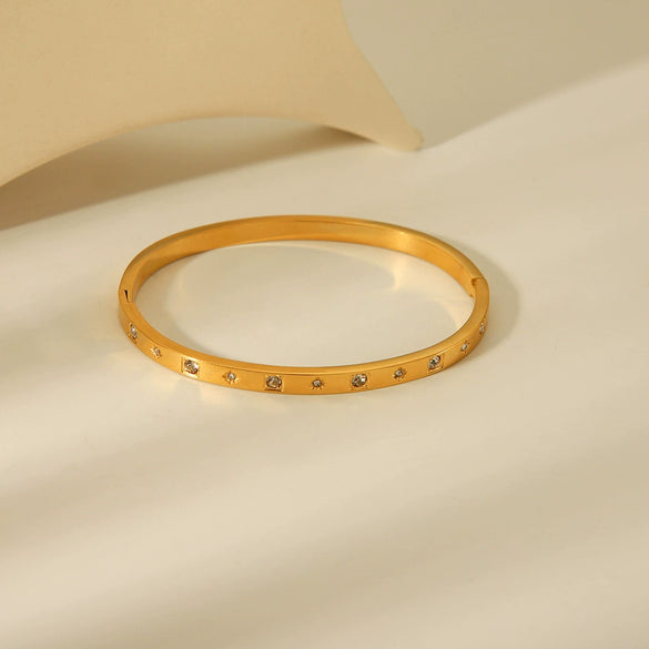 Diamondencrusted Titanium Steel Buckle Bracelet Women's Retro Geometric Style