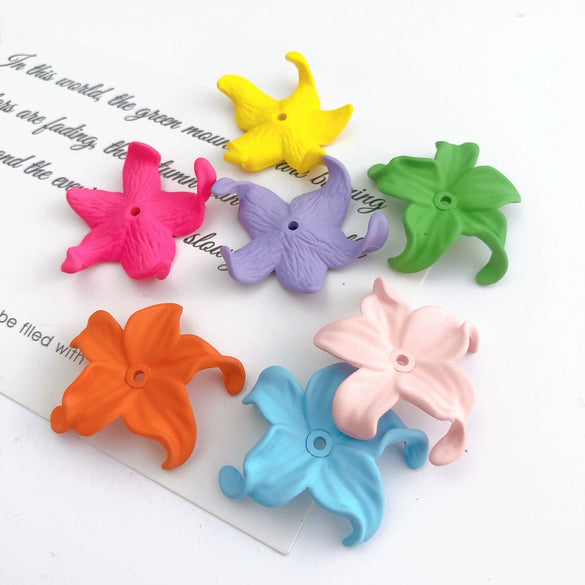 Diy Jewelry Acrylic Fivepetal Flower Pendant Accessories With Colorplated Spray Paint And Iris Throughhole Design