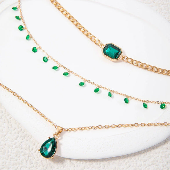 Elegant All Match Multi Layer Bow Love Flower Imitation Emerald Gem Necklace For Women Alloy Material Geometric Pattern Electroplating Process