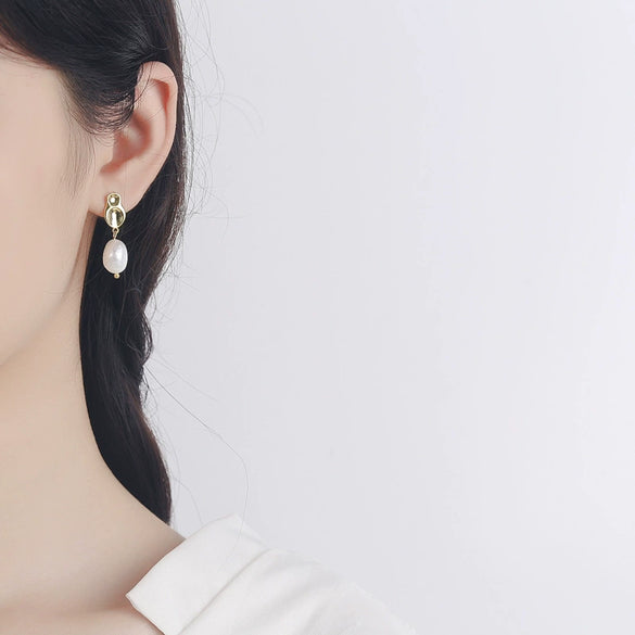 Elegant Baroque Irregular Beads Freshwater Pearl S925 Sterling Silver Electroplated Geometric Ear Stud Pendant Earrings