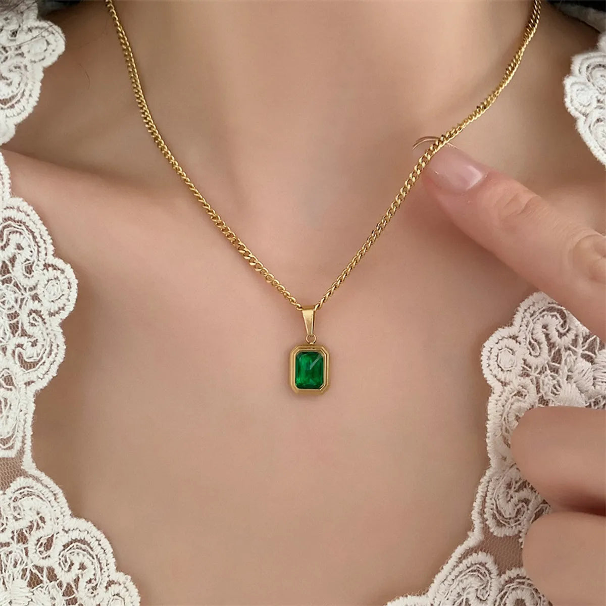 Elegant Basic Lady Square Stainless Steel Inlay Zircon Pendant Necklace