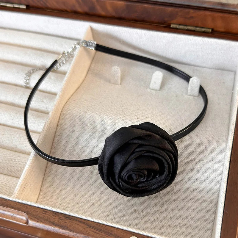 Elegant Bridal Romantic Flower Alloy Cloth Leather Rope Wholesale Choker