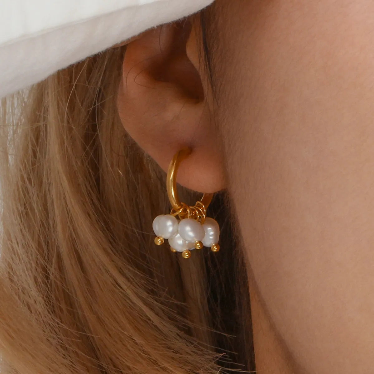 Elegant C Shape Plating Metal Artificial Pearls Gold Plated Ear Studs