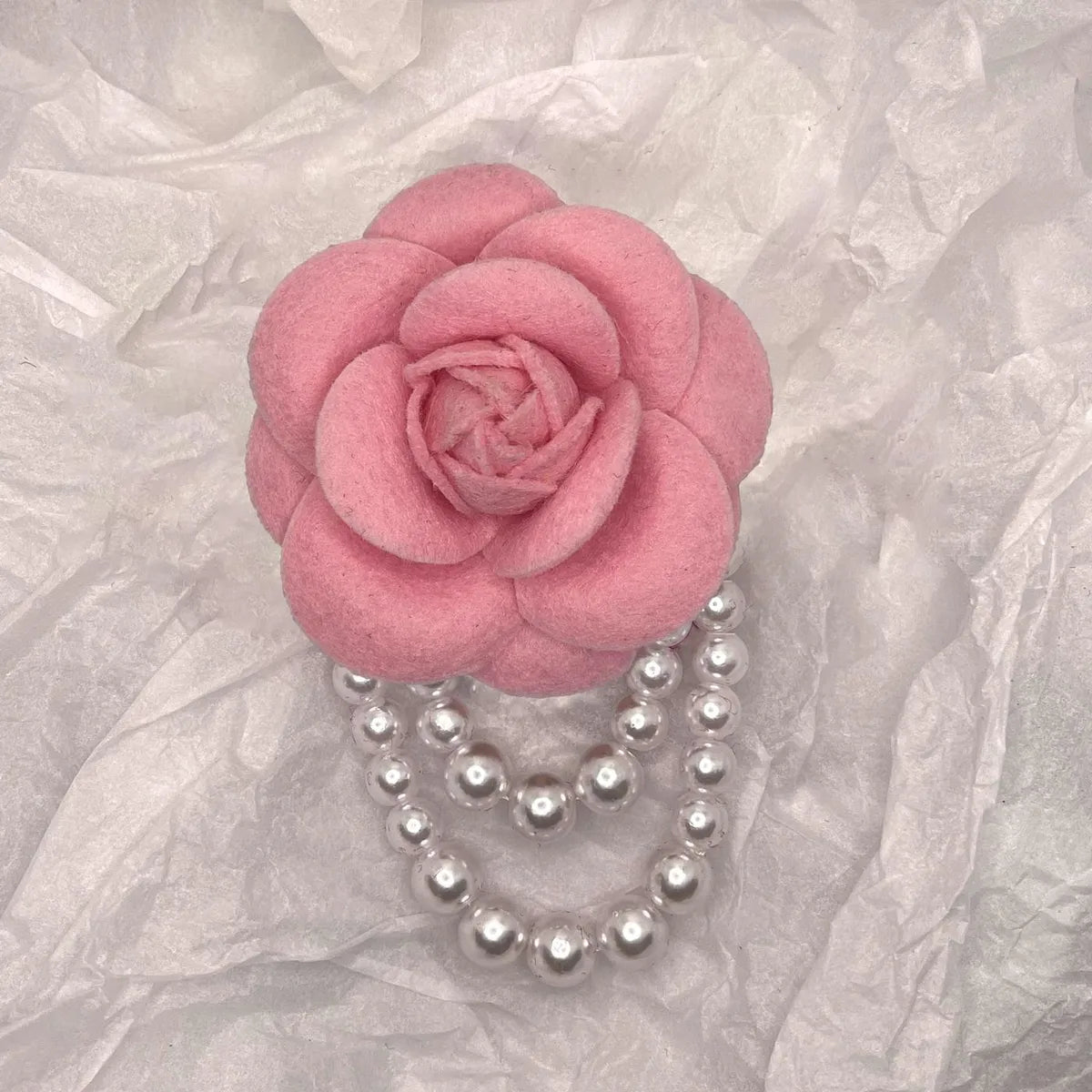 Elegant Camellia Imitation Pearl Unisex Brooches