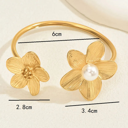 Elegant Classic Style Flower 201 Stainless Steel 18K Gold Plated Imitation Pearl Bangle In Bulk