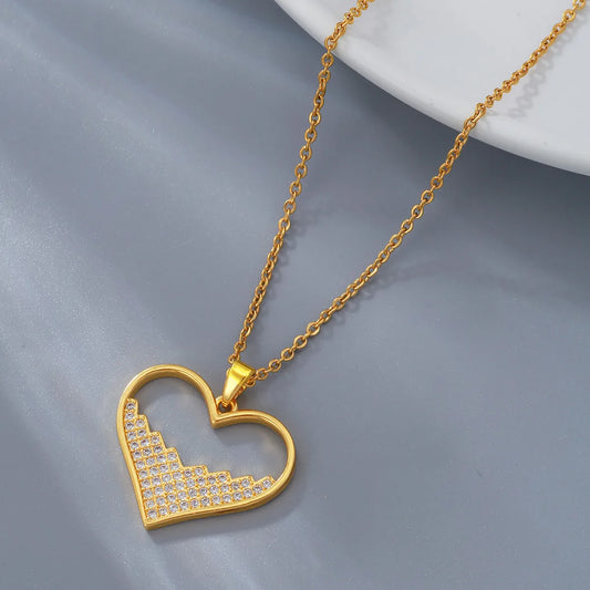 Elegant Classic Style Heart Shape Copper Plating Inlay Zircon 18k Gold Plated Pendant Necklace