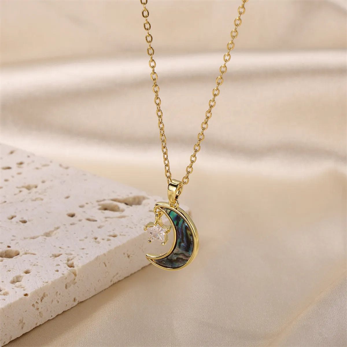 Elegant Commute Star Moon Stainless Steel Brass 18k Gold Plated Zircon Pendant Necklace In Bulk