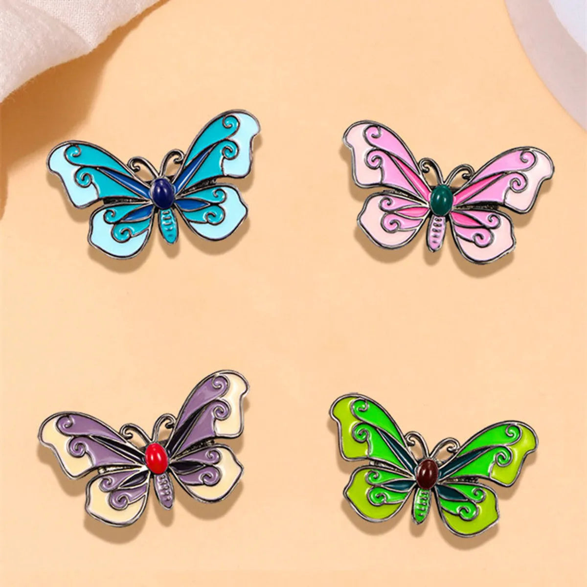 Elegant Cute Butterfly Alloy Women'S Brooches