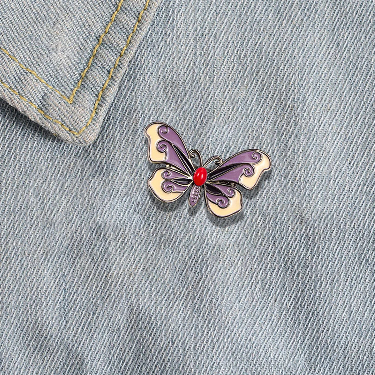 Elegant Cute Butterfly Alloy Women'S Brooches