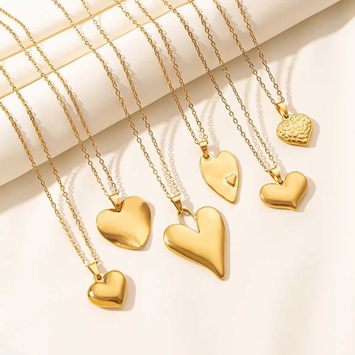 Wholesale Jewelry Elegant Cute Heart Shape 304 Stainless Steel 18K Gold Plated Plating Pendant Necklace