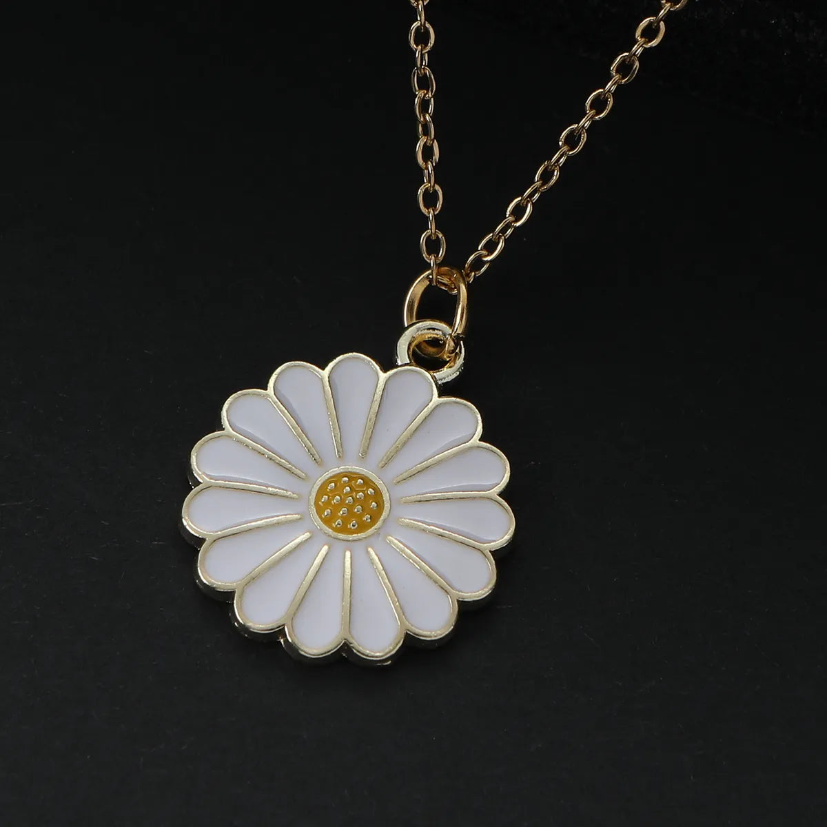 Elegant Cute Pastoral Daisy Alloy Wholesale Pendant Necklace