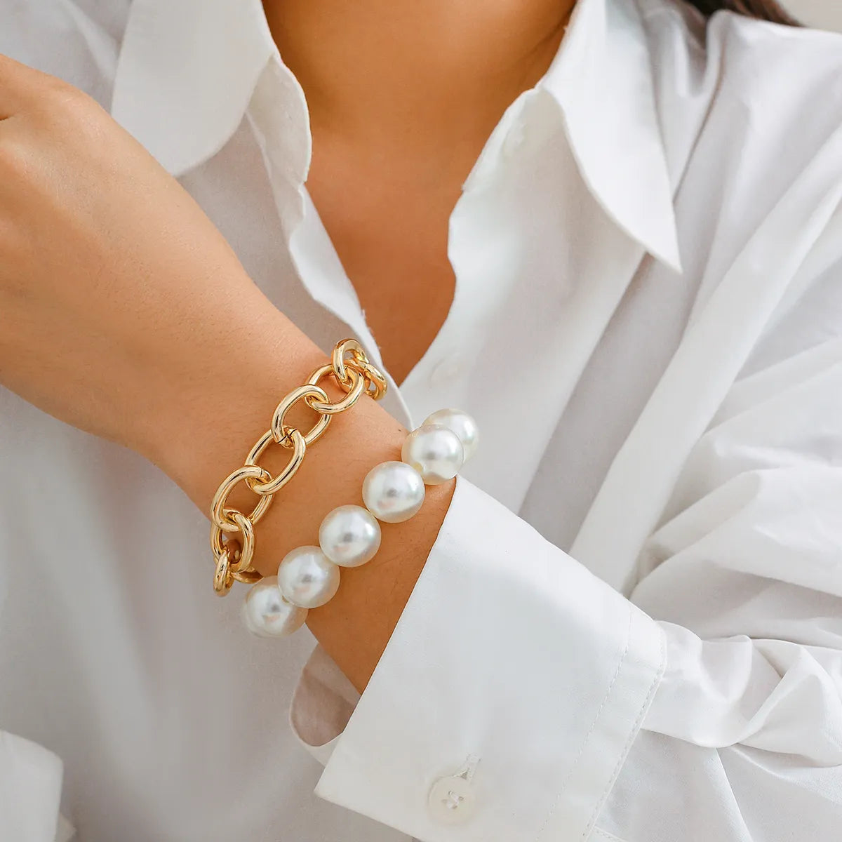 Elegant Exaggerated Geometric Imitation Pearl Aluminum Beaded Plating Women's Bracelets