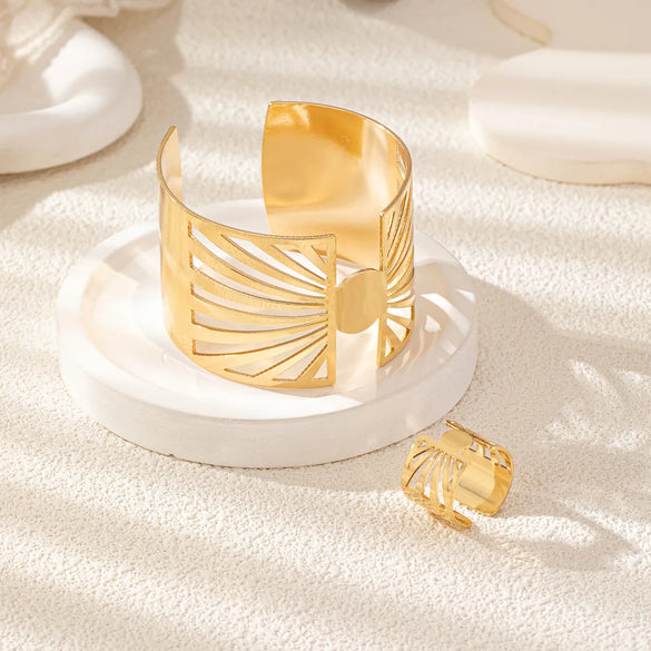 Elegant Exaggerated Lady Geometric Lines Alloy Hollow Out 14K Gold Plated Women'S Rings Bracelets Jewelry Set