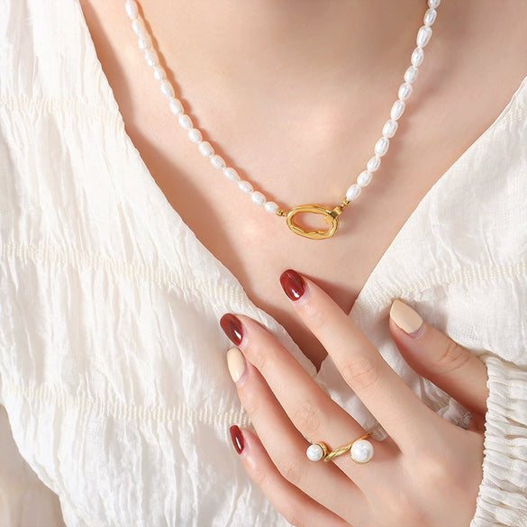 Elegant Fashion Titanium Steel And Freshwater Pearl Pendant Necklace And Bracelet Jewelry Suit With Electroplating