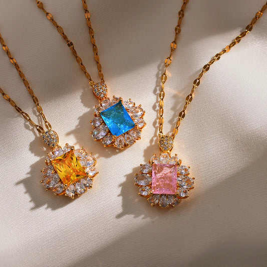 Elegant Floral Rhinestone Copper Artificial Diamond Pendant Necklace In Bulk