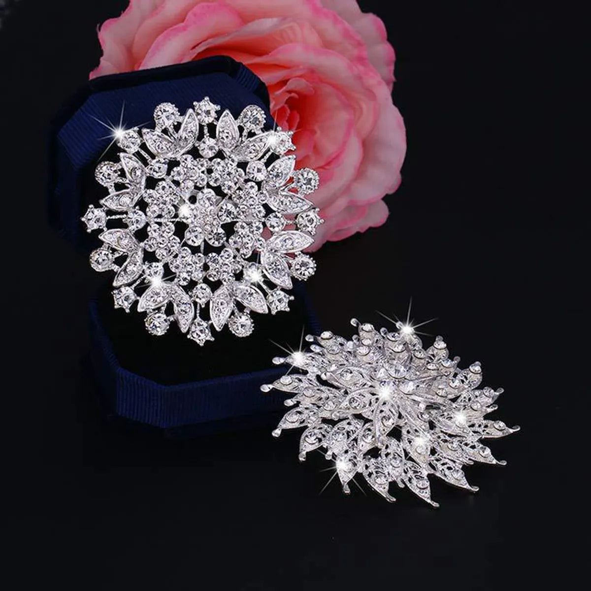 Elegant Flower Alloy Inlay Zircon Women'S Brooches