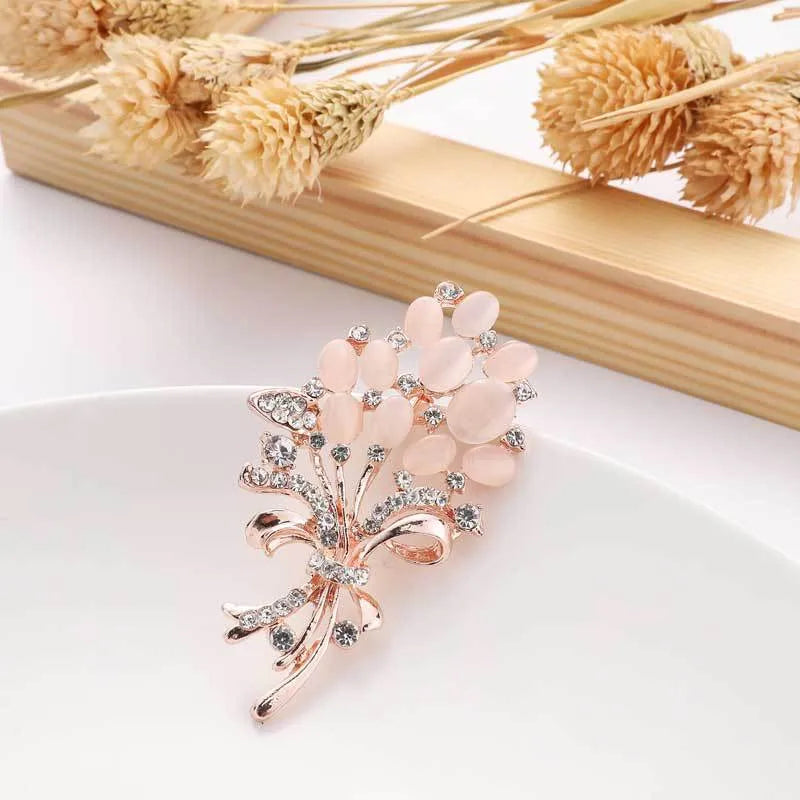 Elegant Flower Butterfly Bird Alloy Inlay Artificial Pearls Rhinestones Women'S Brooches