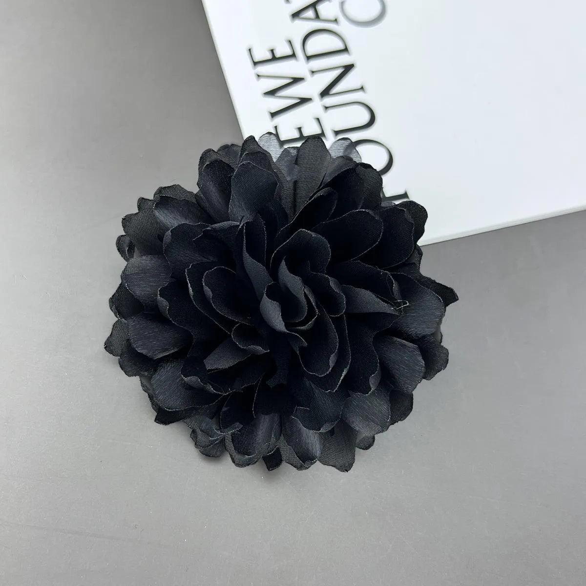 Elegant Flower Cloth Women'S Brooches