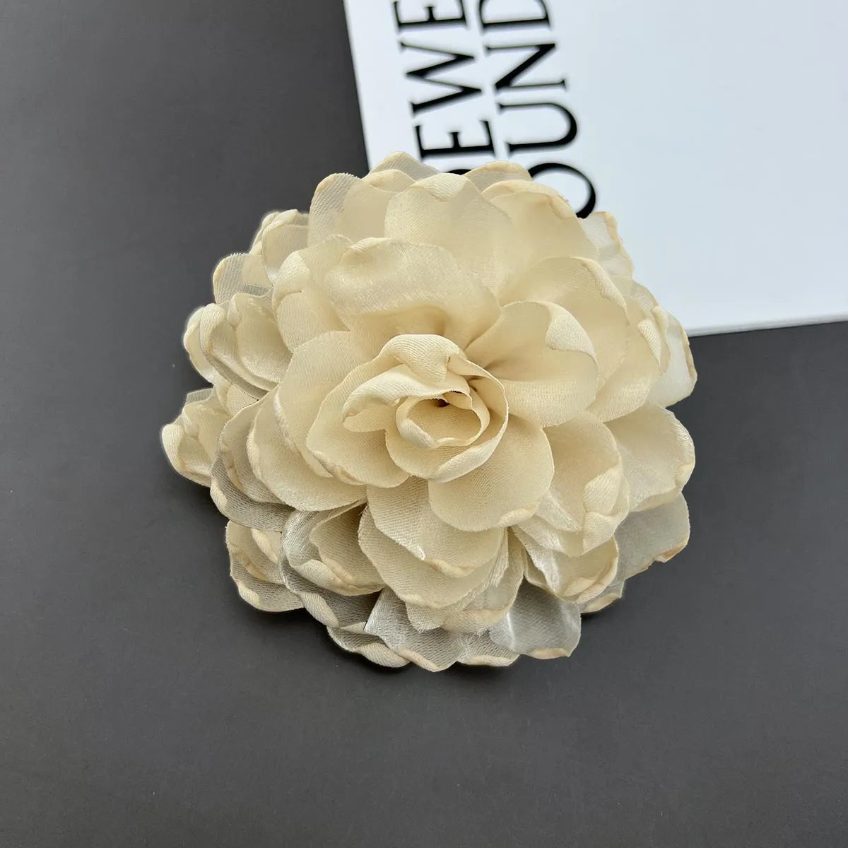 Elegant Flower Cloth Women'S Brooches