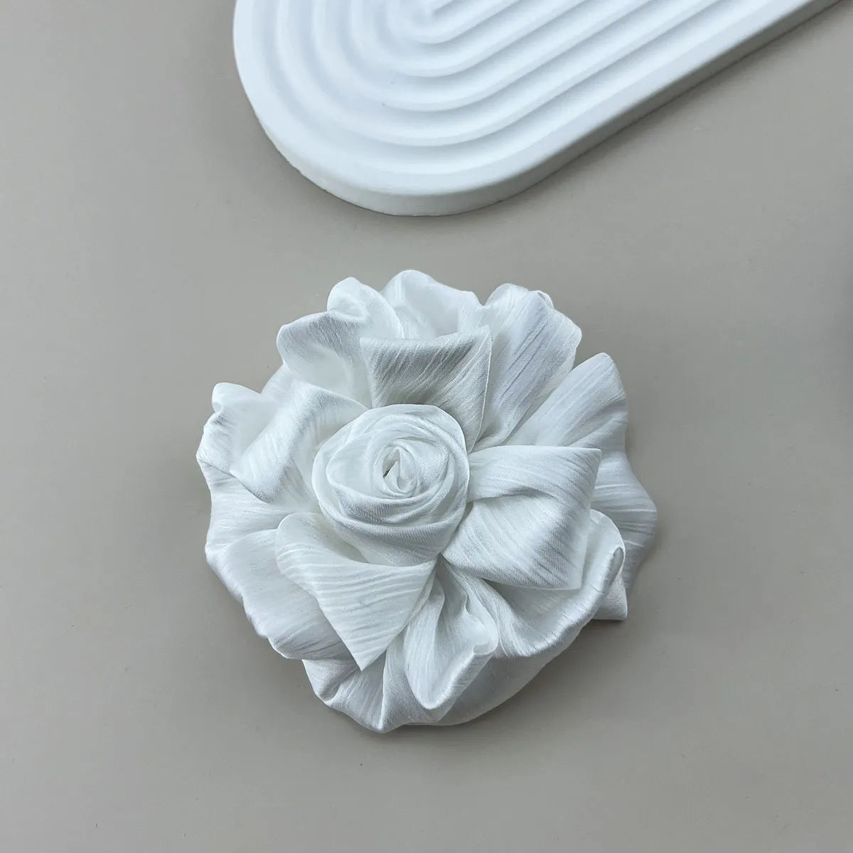 Elegant Flower Cloth Women'S Brooches