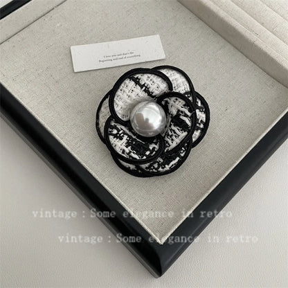 Elegant Flower Imitation Pearl Plating Women'S Brooches