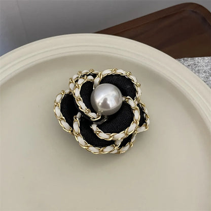 Elegant Flower Imitation Pearl Plating Women'S Brooches