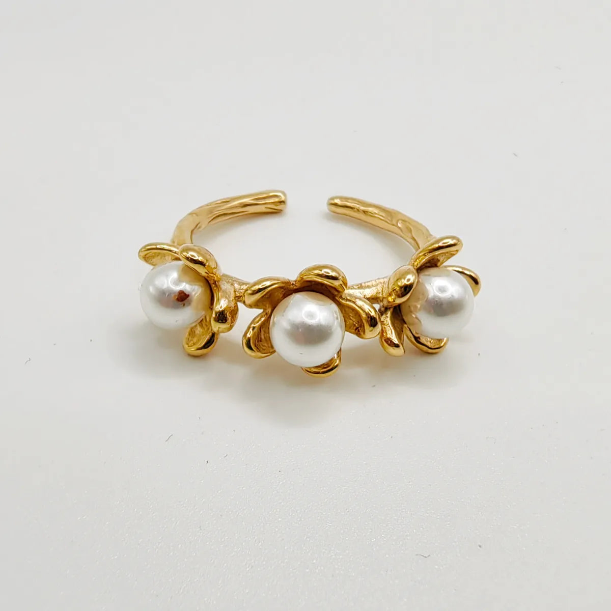 Wholesale Jewelry Elegant Flower 304 Stainless Steel Artificial Pearls 14K Gold Plated Plating Inlay Open Rings