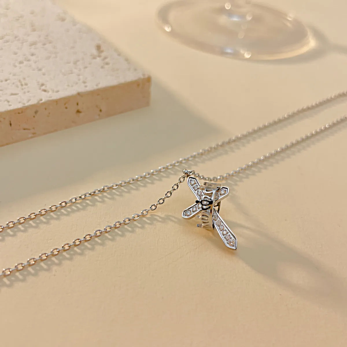 304 Stainless Steel Elegant French Style Cross Crown Pendant Necklace