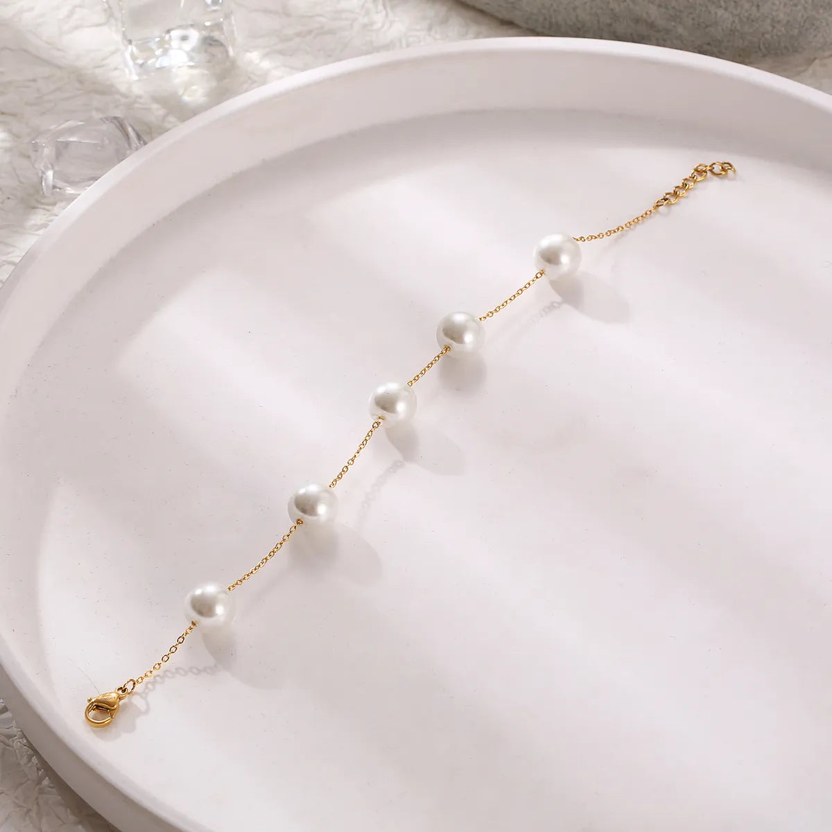 Elegant French Style Simple Style Round Stainless Steel Pearl Plating 18k Gold Plated Bracelets