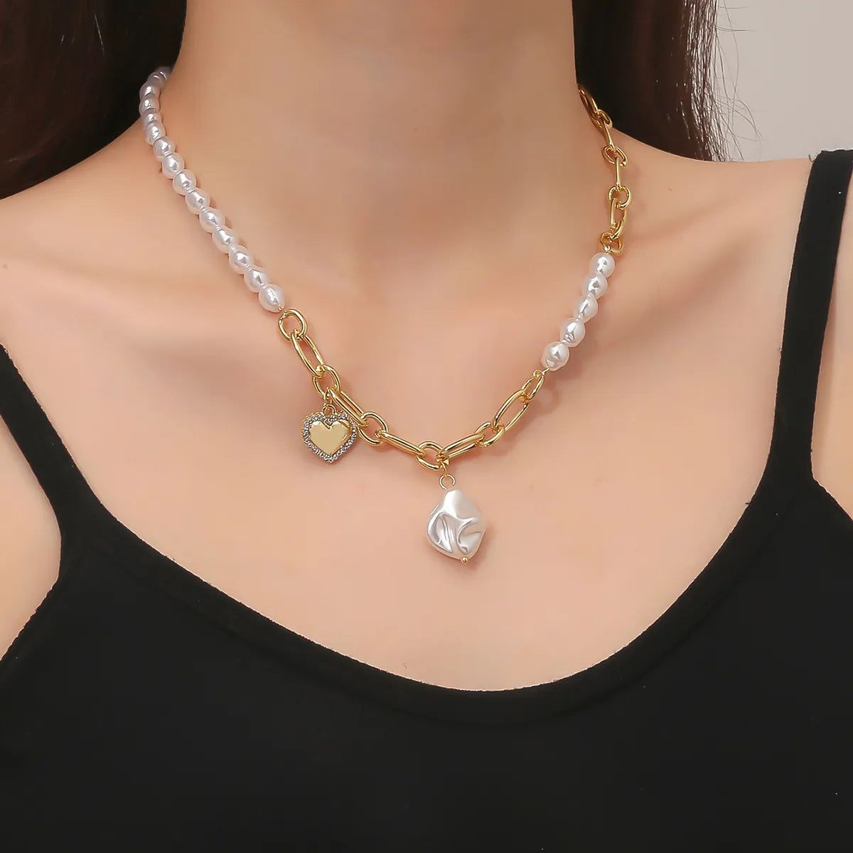 Elegant Geometric Alloy Plating Artificial Pearls Women's Necklace