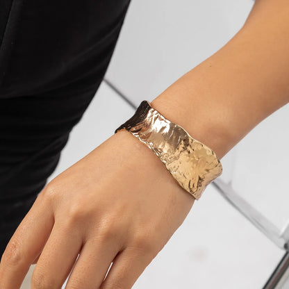 Elegant Geometric Iron Plating Women's Cuff Bracelets