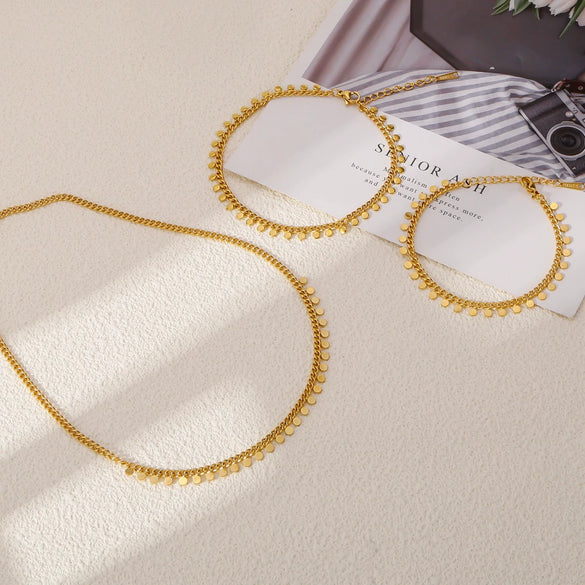 Elegant Geometric Round Pendant Clavicle Chain Unisex Minimalist Necklace