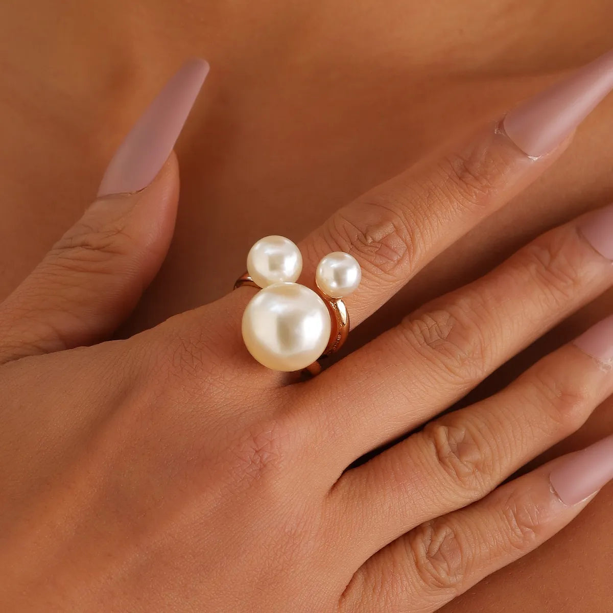 Elegant Geometric Solid Color Imitation Pearl Alloy Women'S Open Rings