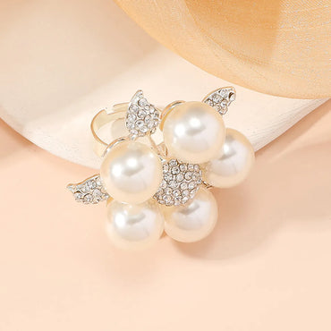 Elegant Glam Bridal Flower Alloy Inlay Artificial Pearls Artificial Diamond Women'S Open Rings