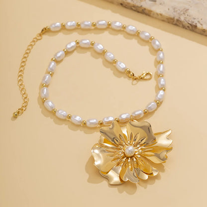 Elegant Glam Flower Ccb Artificial Pearl Iron Beaded Plating Women's Necklace