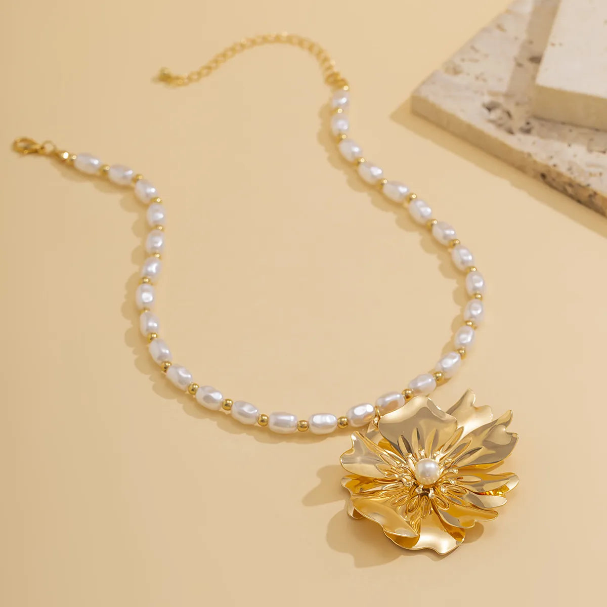 Elegant Glam Flower Ccb Artificial Pearl Iron Beaded Plating Women's Necklace