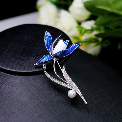 Elegant Glam Geometric Alloy Plating Inlay Artificial Pearls Rhinestones Shell Women'S Brooches