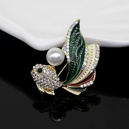 Elegant Glam Geometric Alloy Plating Inlay Artificial Pearls Rhinestones Shell Women'S Brooches