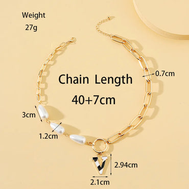 Elegant Glam Geometric Letter Imitation Pearl Ferroalloy Zinc Alloy Plating 14k Gold Plated Women'S Necklace