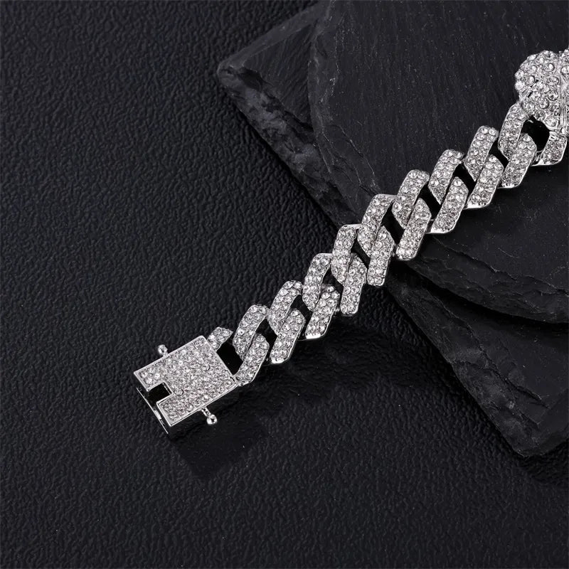 Elegant Glam Simple Style Heart Shape Alloy Inlay Rhinestones Silver Plated Women'S Bracelets