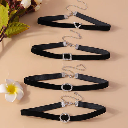 Elegant Glam Solid Color Velvet Zinc Alloy Inlay Rhinestones Women's Choker