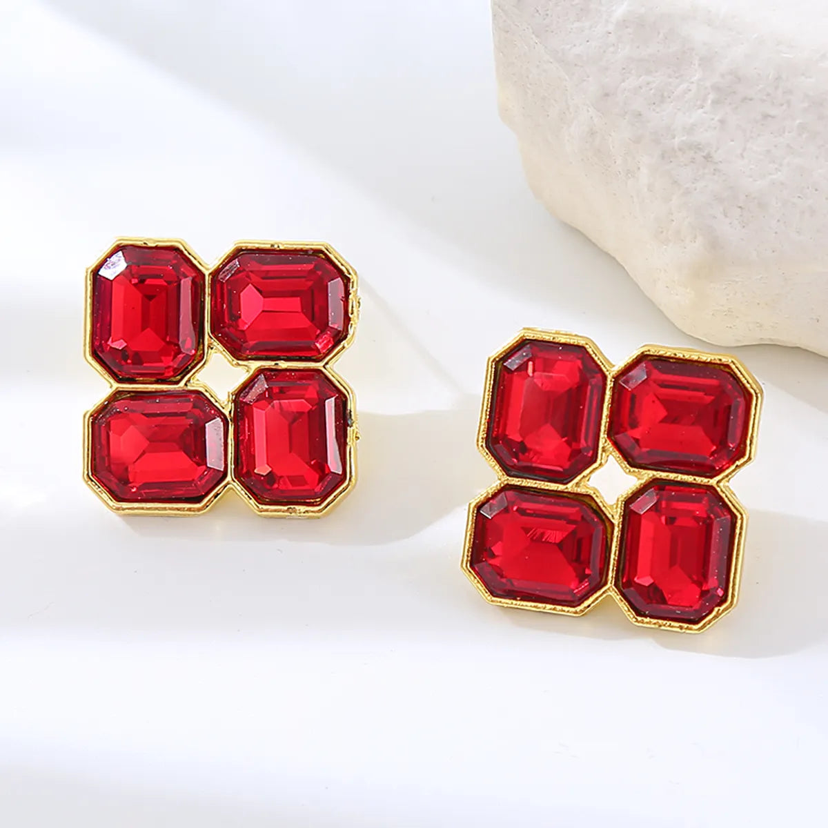 Elegant Glam Square Alloy Plating Inlay Rhinestones Gold Plated Women's Ear Studs