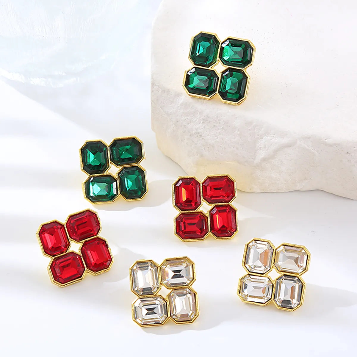 Elegant Glam Square Alloy Plating Inlay Rhinestones Gold Plated Women's Ear Studs