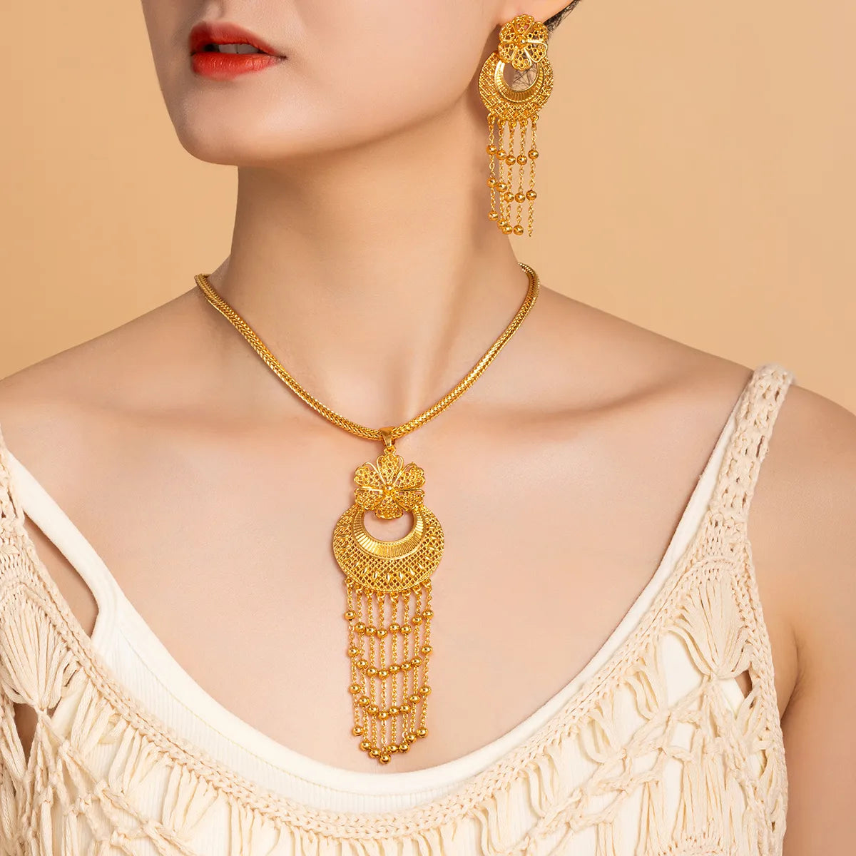 Elegant Glam Streetwear Tassel Alloy Women'S Earrings Necklace Jewelry Set