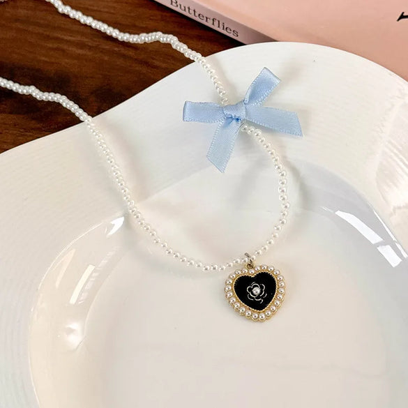 Elegant Glam Sweet Heart Shape Flower Bow Knot Imitation Pearl Alloy Beaded Inlay Rhinestones Pearl Women'S Pendant Necklace