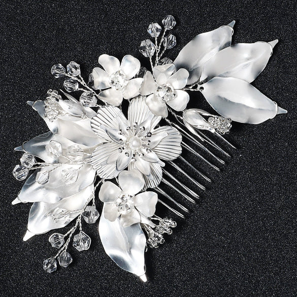Elegant Handmade Pearl Flower Hair Comb For Women Retro Bridal Hair Accessory Wedding Veil Comb