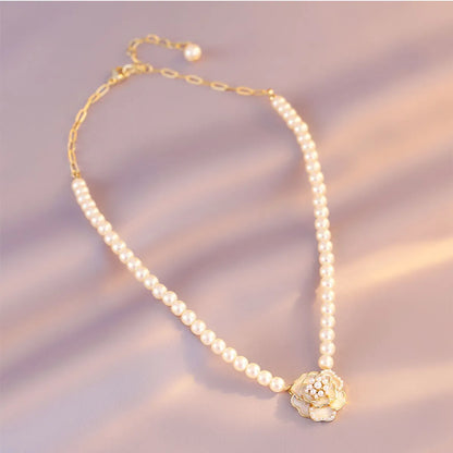 Elegant Heart Shape Flower Bow Knot Imitation Pearl Metal Beaded Inlay Rhinestones Women'S Necklace